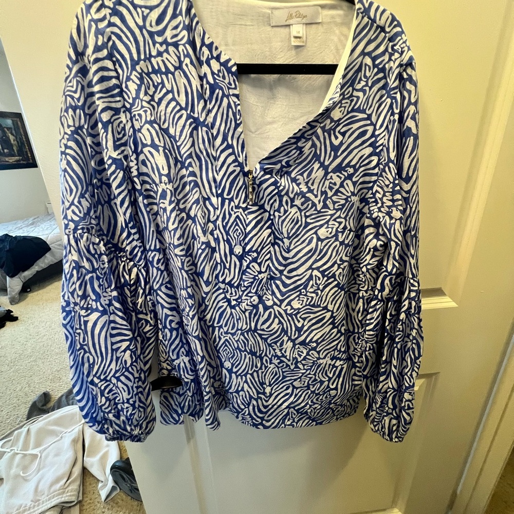 Lilly Pulitzer Blue & White Abstract Print V-Neck Blouse